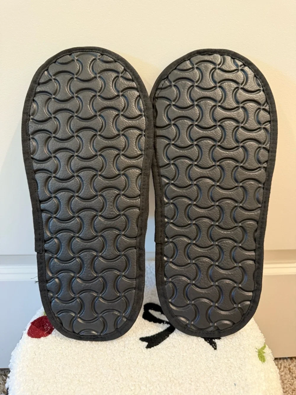 Dallas Blue and White Men's Plush Slip-On Slippers